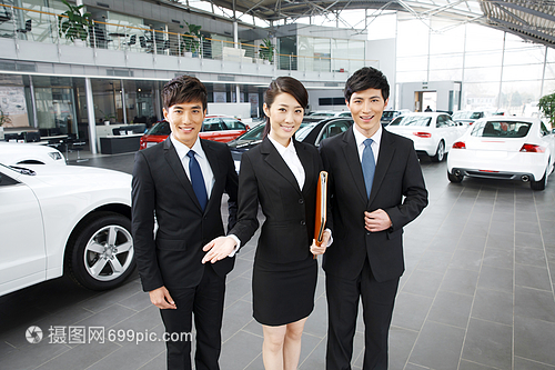 高效溝通與專業服務 4S店汽車銷售人員的推銷藝術